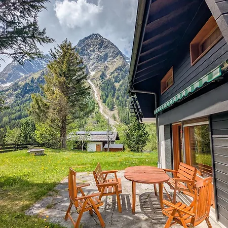 Prive Avec Vue Panoramique, Terrasse Et Jardin *