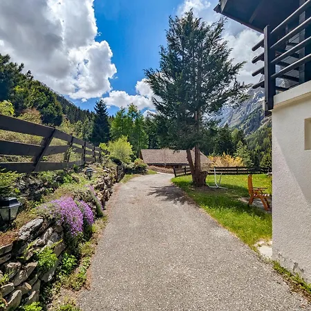 Apartman Prive Avec Vue Panoramique, Terrasse Et Jardin *